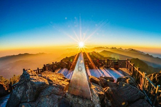 Top 15 đỉnh núi cao nhất Việt Nam dành cho những ai đam mê leo núi
