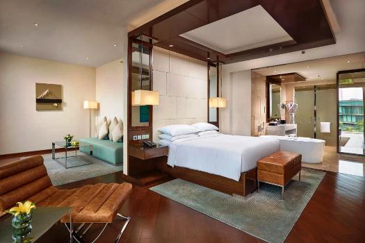 Review Khách Sạn Jw Marriott Hà Nội về dịch vụ, giá cả, và thái độ phục vụ