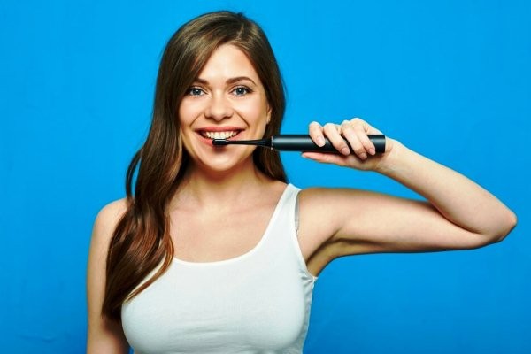 Review Bàn chải điện Oral-B - Bàn chải điện Oral-B có tốt không?