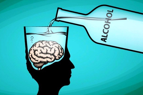Lạm dụng rượu bia gây teo não, mất trí nhớ và những hậu quả khôn lường