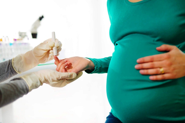Các biến chứng của tiểu đường thai kỳ mẹ bầu cần chú ý