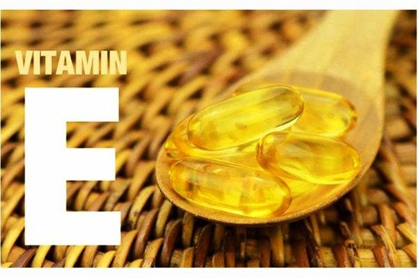 Vitamin E là gì? Uống vitamin E có bị tăng cân không?