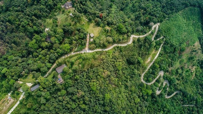 Con đường thổ cẩm dài nhất Việt Nam