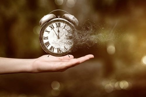 Giá trị thật sự của thời gian đối với con người: Hãy trân quý dù chỉ 1 giây