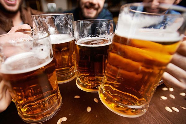 Tác hại của rượu bia đối với sức khỏe? các chất độc có trong rượu bia