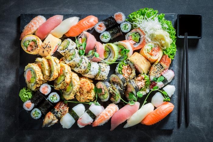 Kimbap là gì? Kimbap và sushi có phải là một không?