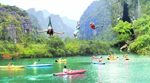 Địa điểm có phong cảnh đẹp nhất Việt Nam; Đam mê du lịch bạn không thể bỏ qua.