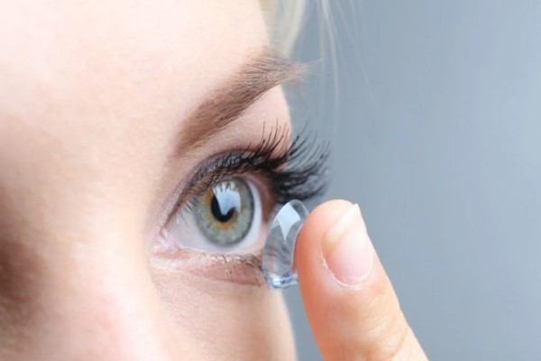 Cách dùng lens đúng cách cho những ai đam mê với kính áp tròng