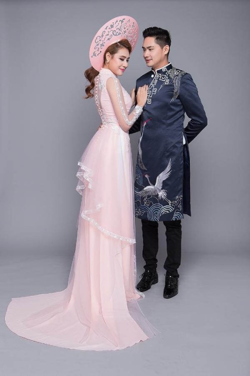Những Mẫu áo dài cưới đẹp, đơn giản cho cô dâu chú rể và mẹ mới nhất 2022