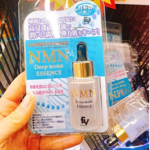 Review Serum NMN Deep Moist Essence 30ml: Serum được chị em giới làm đẹp săn đón