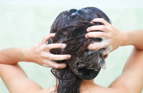 Vì sao nên dùng dầu xả? Cách dùng dầu xả giúp tóc suôn mượt và chắc khoẻ