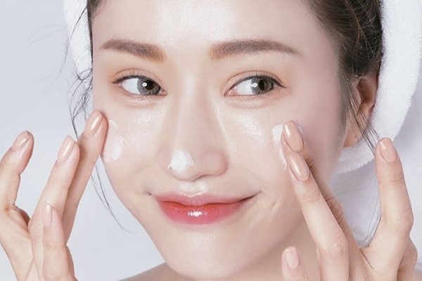 Top 10 Kem dưỡng ẩm dành cho da mặt khô: Chị em không nên bỏ qua vào mùa đông