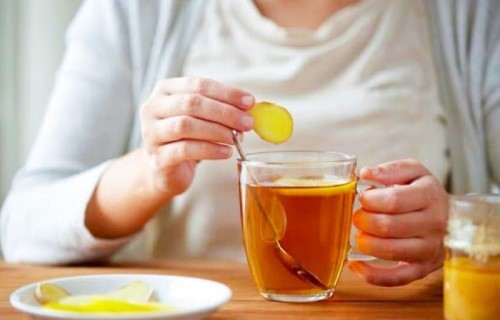 Người huyết áp thấp có nên uống trà gưng không?