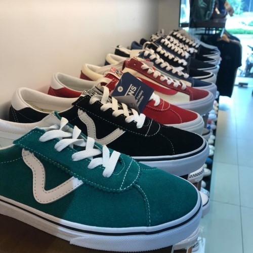 Top 5 shop giày Vans chính hãng uy tín tại Hà Nội