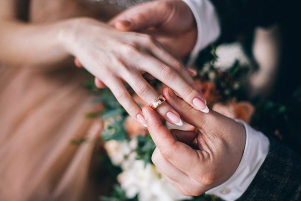 Ý nghĩa của nhẫn cưới: Những lưu ý kiêng kỵ về nhẫn cưới các cặp đôi cần biết.
