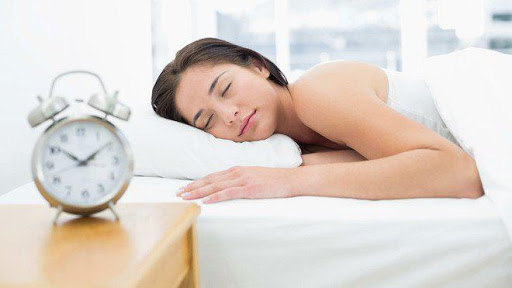 Những thói quen khi ngủ "giết hại" sức khỏe của chính bạn